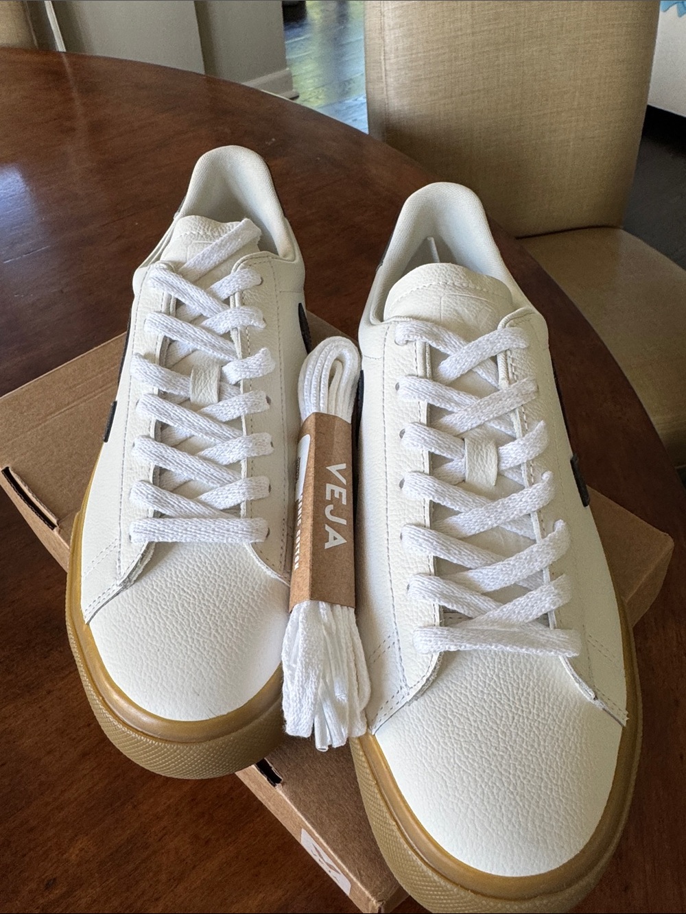Veja White Leather Low-Top Sneakers with Gum Outsole